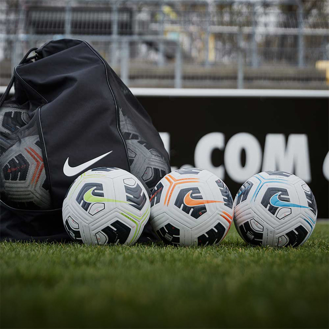 Banner Content Image: https://www.3qsports.co.uk/images/banner/source/Football%20Category%20Image.v9Cg2I7o57.jpg?t=1730384631