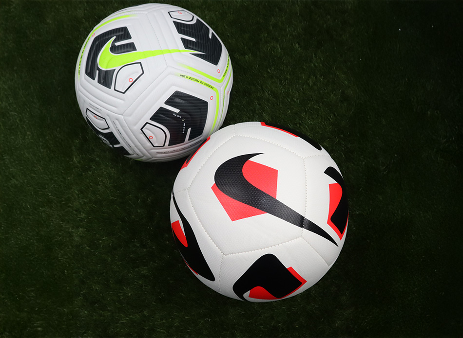 Banner Content Image: https://www.3qsports.co.uk/images/banner/source/Footballs%20695%20x%20950.Zjm977WU02.jpg?t=1737467038